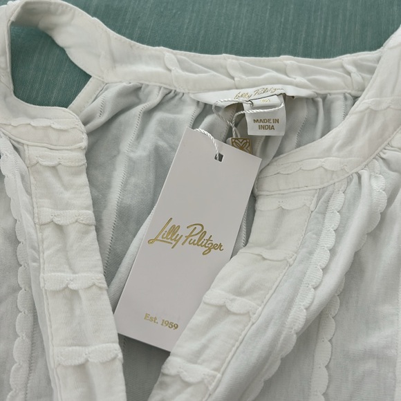 Lilly Pulitzer - Picture 2 of 4